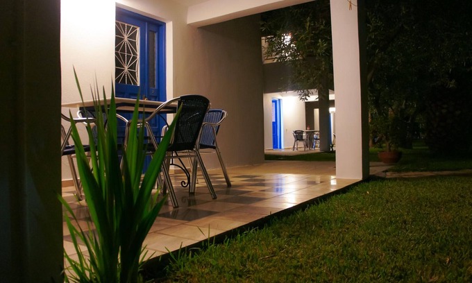 Paralio Astros House | Houdis Houses - Summer Holiday House in Beautiful outdoor space with pool