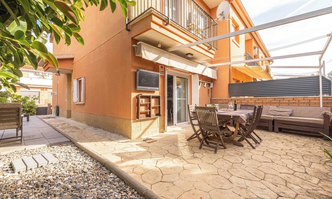 Miami Platja House | House 150 meters from the beach, swimming pool, barbecue and wallbox for electric cars.