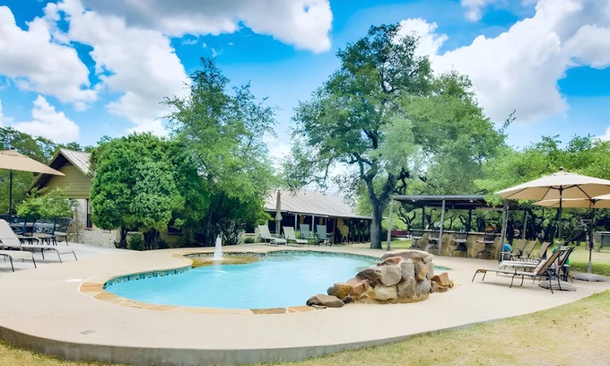 Dripping Springs House | House +2 cabins + Hot Tub & Pool