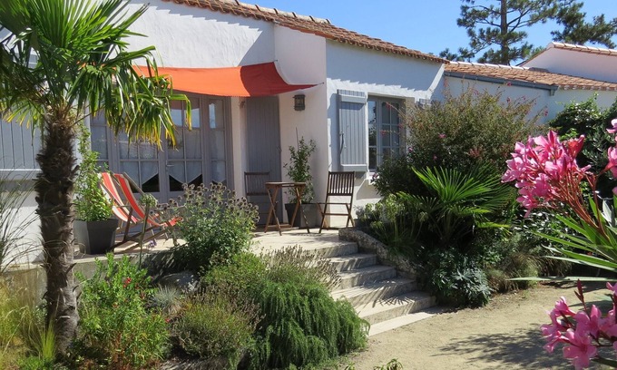 Noirmoutier-en-l'Ile House | House, 2 charming rooms (2 to 4 pers.). Ideally located between beaches and town