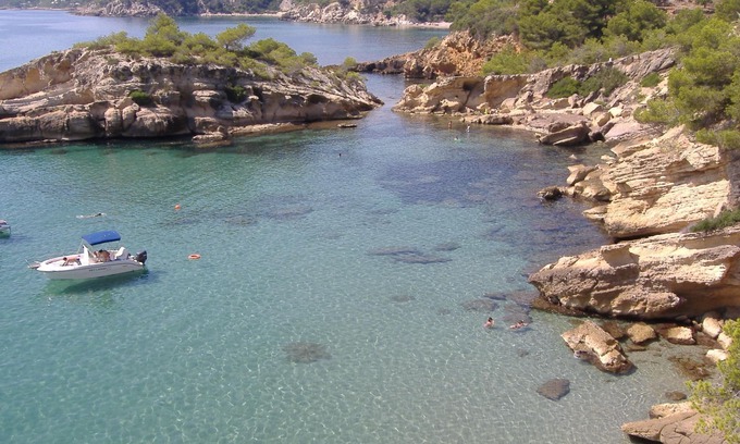 Costa Dorada House | House 200m to the sea, right by the swimming pool, far from the tourist crowds