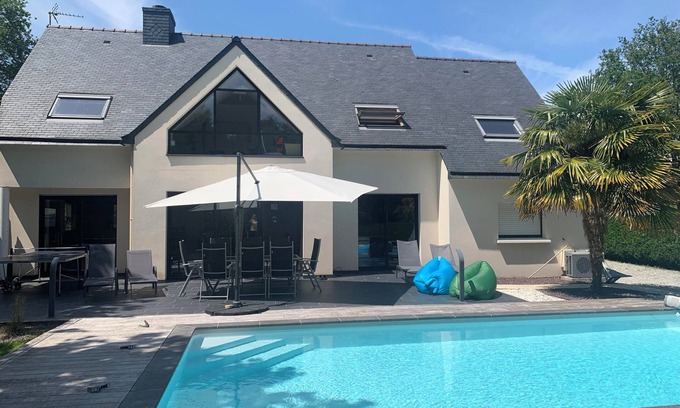 Crach House | House 4 bedrooms swimming pool 7min from beaches near carnac la trinité sur mer