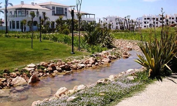Vera Ski Chalet | House at 1500m from the Beach, in Gated Community with Wifi and Community Pool
