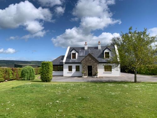 Rossadrehid House | House at the foot of The Galtees