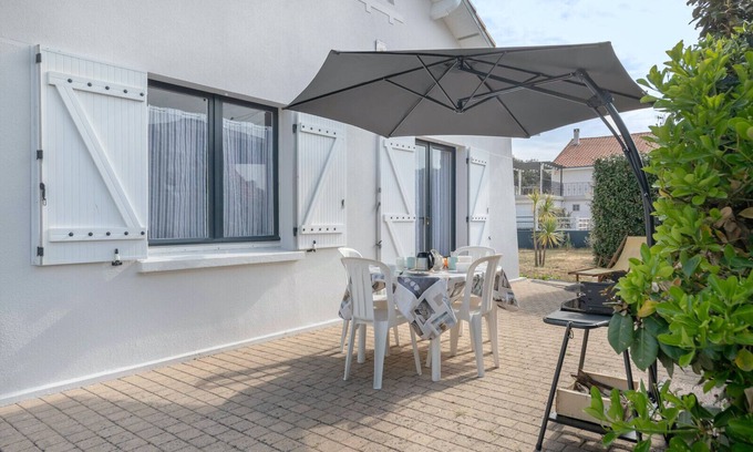 Tharon-Plage House | House avec jardin à 140m de la Plage