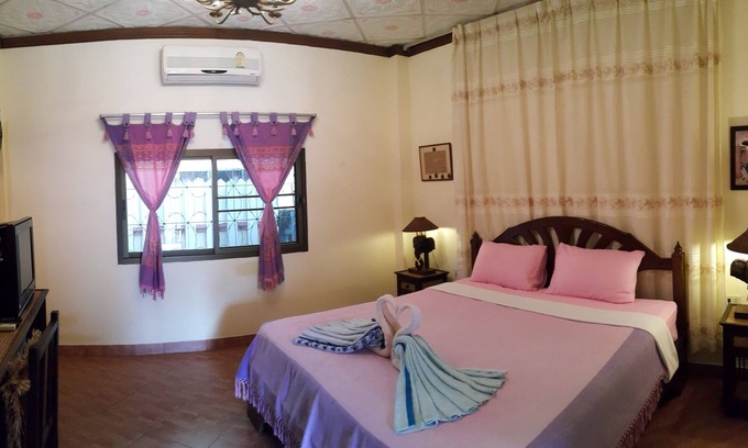 Rayong Bed & Breakfast | House Bali 26-1 Double bed