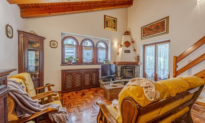 Courmayeur Apartment | House Beatrice Wifi & Parking