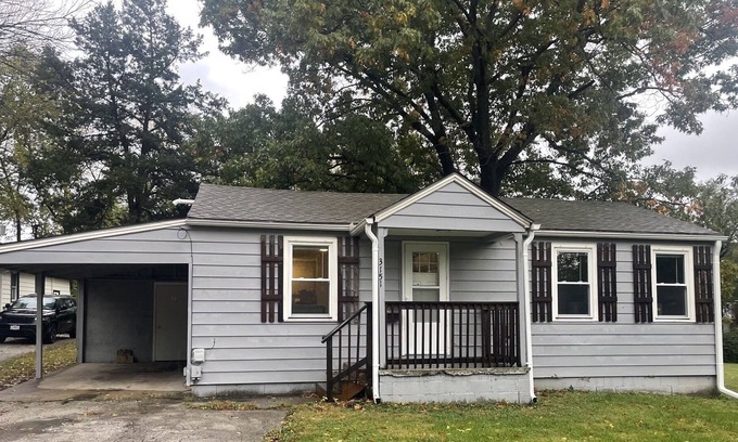Rosedale House | House close to the Plaza, KU Med Center & Westport w/ Google Fiber