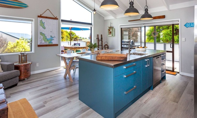 Matarangi House | House, decks/living up & down, fully fenced, family friendly 2min to beach