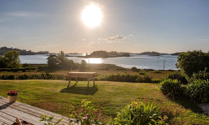 Penvenan House | House for 7 Grand Bambou - superb sea view