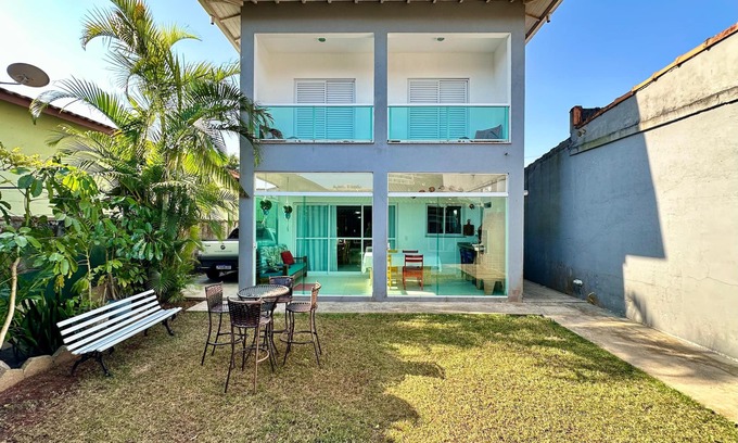 Centro House | HOUSE FOR 12 OR 16 PEOPLE. 3 MINUTES FROM THE BEACH. IN THE CENTER OF BERTIOGA