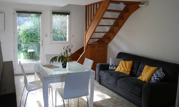 Larmor-Baden House | House