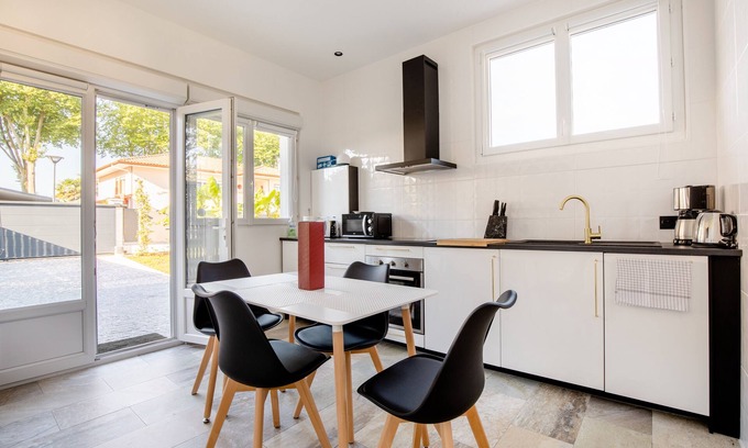 Saint-Martin-de-Seignanx House | House