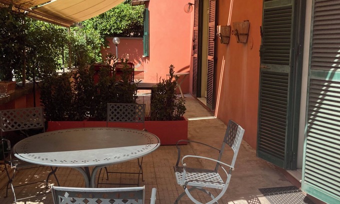 Quartiere XIII Aurelio Apartment | House garden Vatican Walls