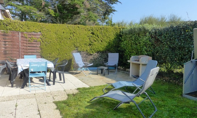 Erdeven House | House Gite 34 m2 swimming pool, 15mn walk from the beach Kerhillio