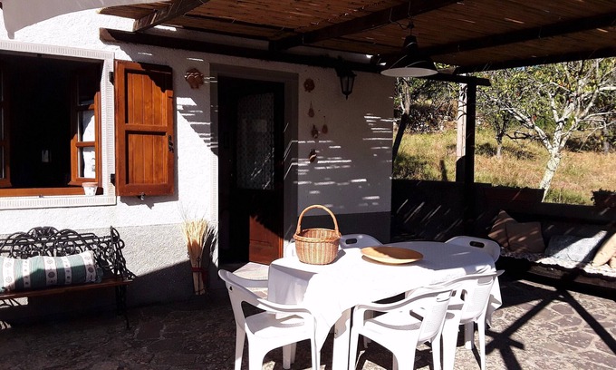 Pontremoli House | House immersed in the green of nature