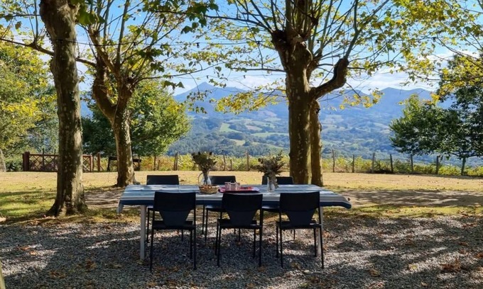 Saint-Pee-sur-Nivelle House | HOUSE IN THE HEART OF NATURE