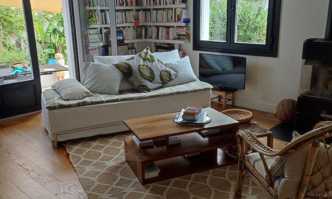 Saint-Pee-sur-Nivelle House | House in the Basque Country