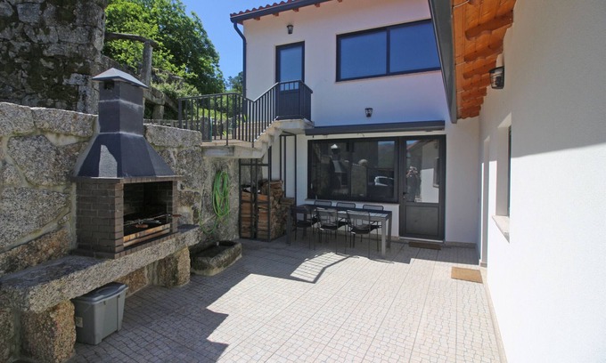 Carvalheira Cottage | House in Gerês with fireplace