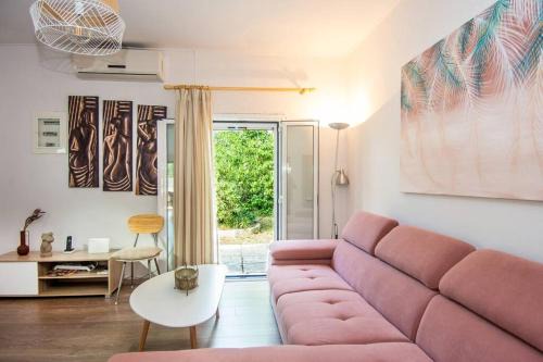Lakithra House | House in Lakithra