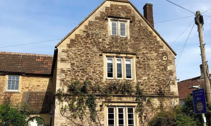 Beckington House | House in Pretty Beckington, Near Bath & Frome