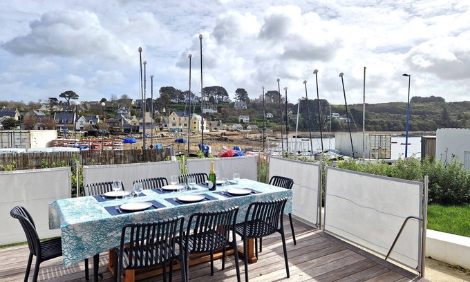 Plougasnou House | House in Terenez with Stunning Harbour Views