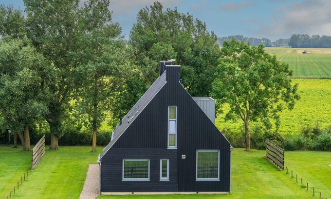 Koehool House | House in the Friesian landscape by the Waddensea