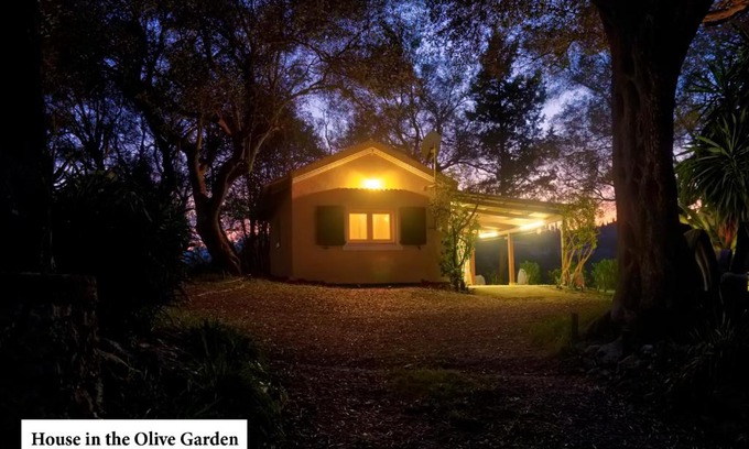 Agios Ioannis Apartment | House in the Olive Garden