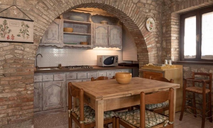 Collesanto Apartment | HOUSE IN THE VILLAGE Studio apartment with garden view