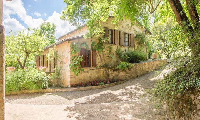 Umbertide House | House in Umbertide with Pool and Historic Charm