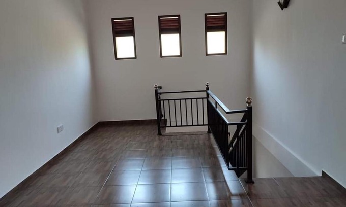 Dammakusala Mawatha Apartment | House