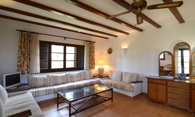 Pals Apartment | House near Platja de Pals Beach and Golf