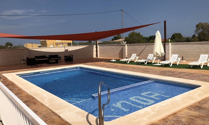 Los Arenales del Sol Cottage | HOUSE NOA RENT OF COMPLETE RURAL HOUSE
