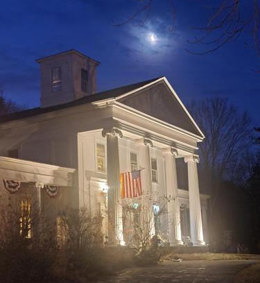 Mystic Bed & Breakfast | House of 1833 Bed and Breakfast
