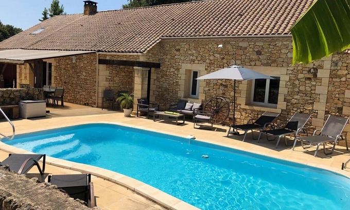 Pressignac-Vicq Villa | House of CHARACTER, PRIVATE SWIMMING POOL, TERRACE and enclosed garden, in a quiet area