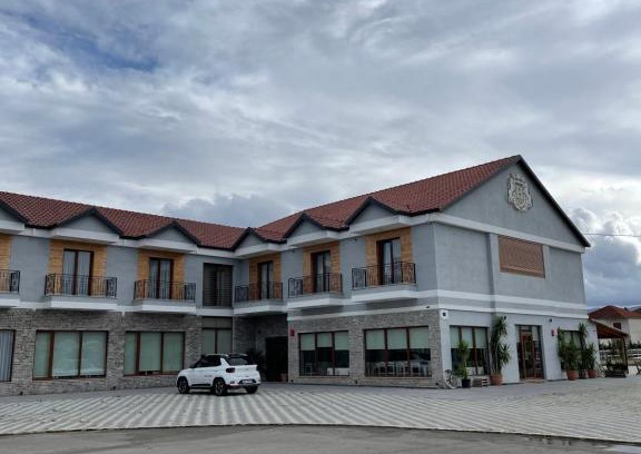 Korce Hotel | House of Horses Shtepia e Kuajve