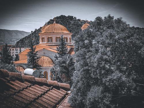 Berat Cabin | House of Linda 93