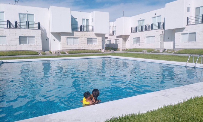 Yautepec House | House of Roses