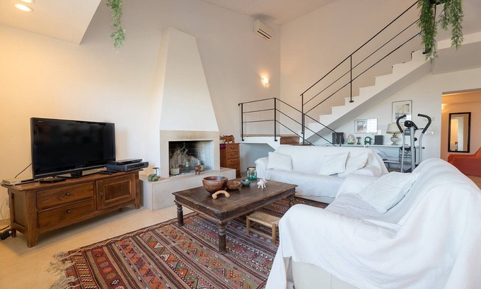 Olmo Villa | House of Shery