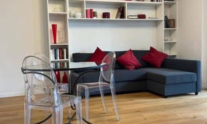 Prato Apartment | House of the Ori by the city