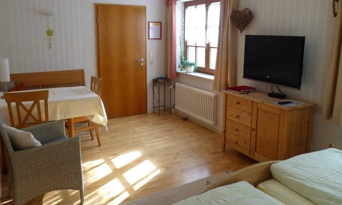Herbolzheim Apartment | House on Kaiserberg ***, nice apartment to Europapark Rust 12km - Very nice apartment for