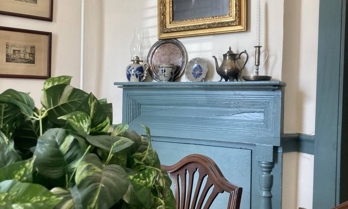 Ono House | House on Town Square-experience an early 1800s house and all of its charm!