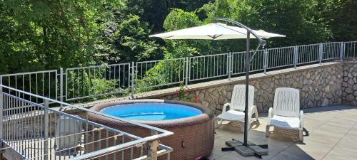 Rukavac Villa | House Tia with Jacuzzi and BBQ in a Green Oasis