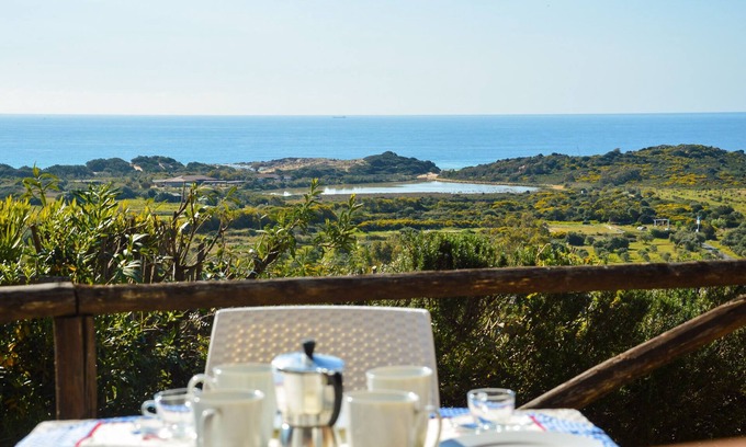 Chia House | HOUSE VIEW OF THE SEA OF CHIA