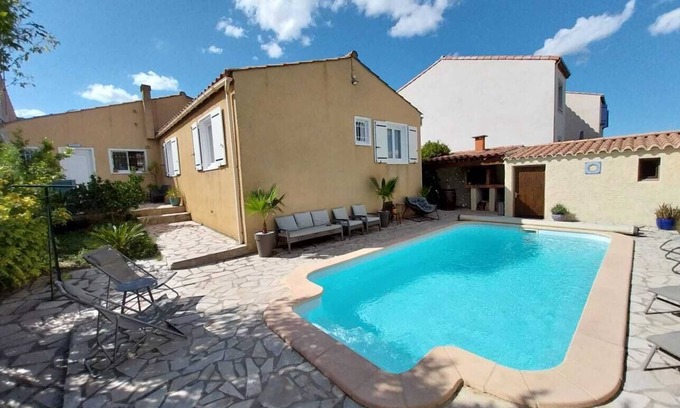 Montredon-des-Corbieres House | House with pool
