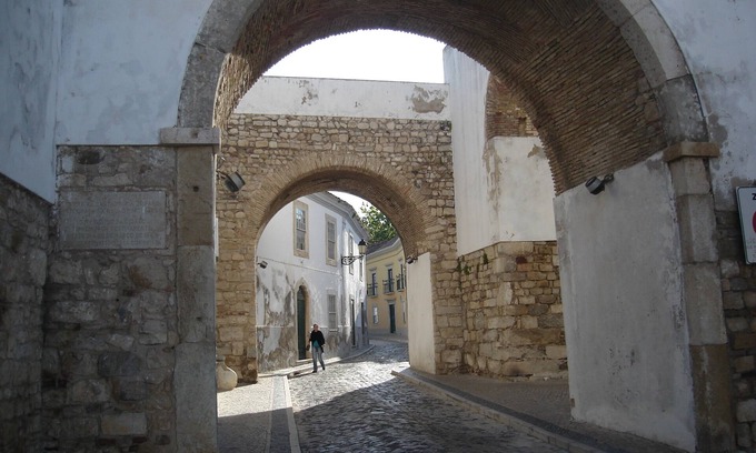 Se Apartment | House well located in the historic center of Faro
