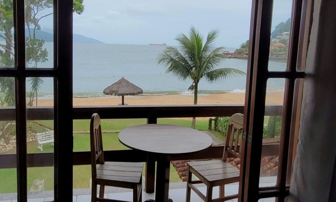 Frade House | House with 5 rooms on the beach