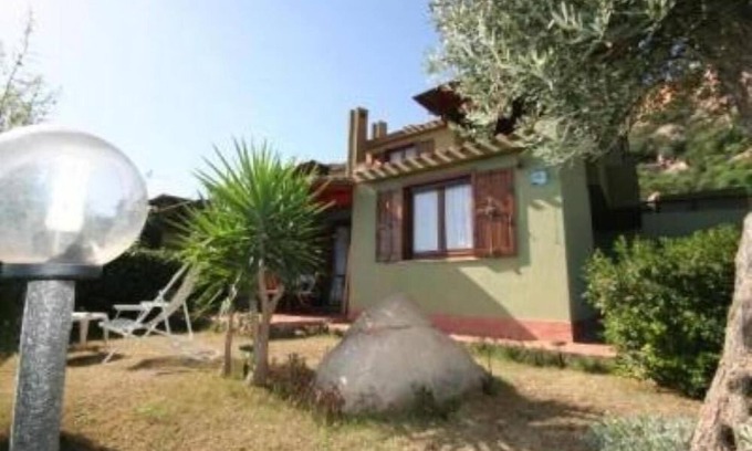 Costa Rei House | House with garden - Heated