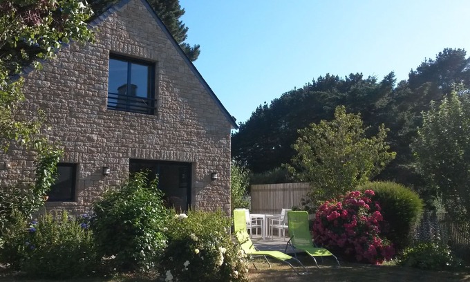 Sarzeau House | House with garden on the verge of the Morbihan bay