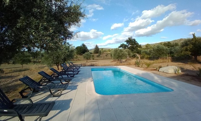 Baracal House | House with large garden for rent in Portugal (Baracal)